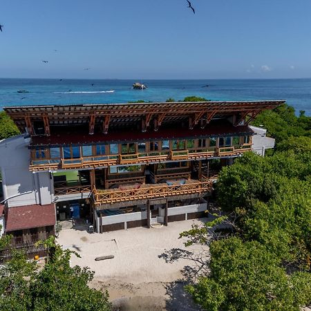 Pao Pao Hotel & Beach Club Isla Grande  Exterior photo