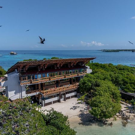 Pao Pao Hotel & Beach Club Isla Grande  Exterior photo